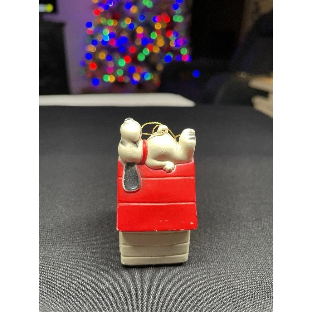 Vintage‎ Snoopy Sleeping on Dog House Ornament . 1958-1966 Plastic Versions Made
